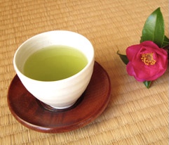 お茶うがい と 紅茶うがい はどう違う 効果はあるの お茶 緑茶 うがい編 茶卸総本舗ブログ